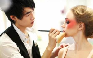 新时代第33届“幻”毕业展